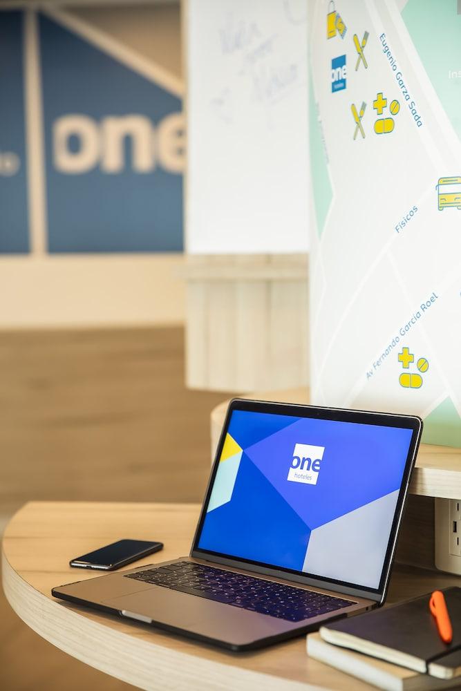 One Monterrey Tecnologico Otel Dış mekan fotoğraf